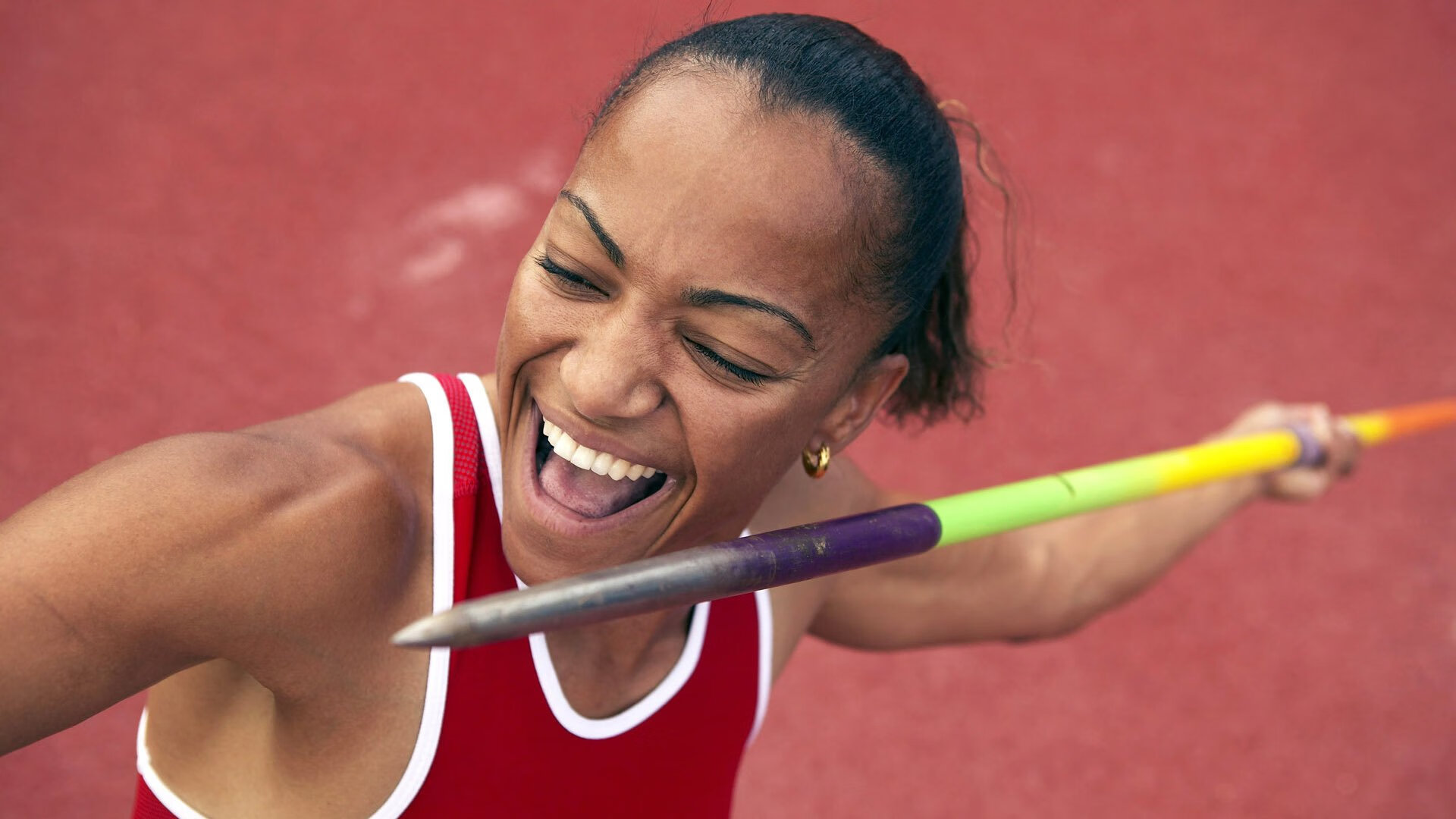 “2025世界运动会：高新体育中心健力赛场，选手力量与技术的结合”